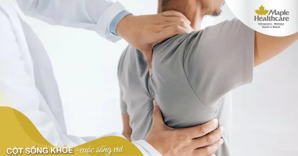 Massage trị đau lưng bên phải dưới bả vai