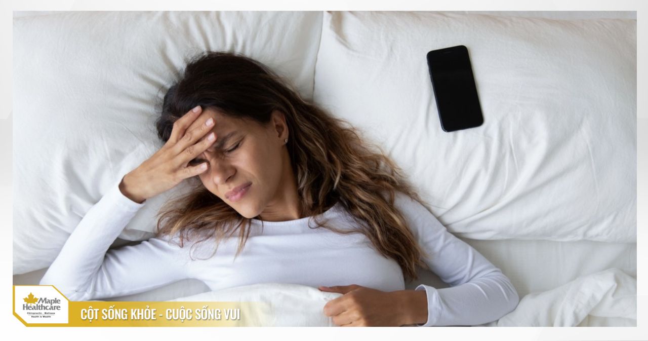 Đau trên đỉnh đầu sau khi ngủ dậy