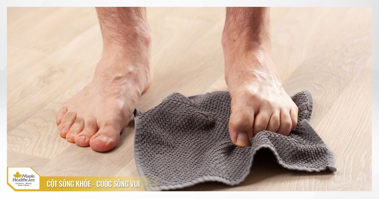 Tập với khăn Towel Scrunches