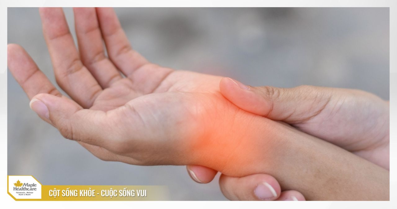 Sưng và nóng tại cổ tay