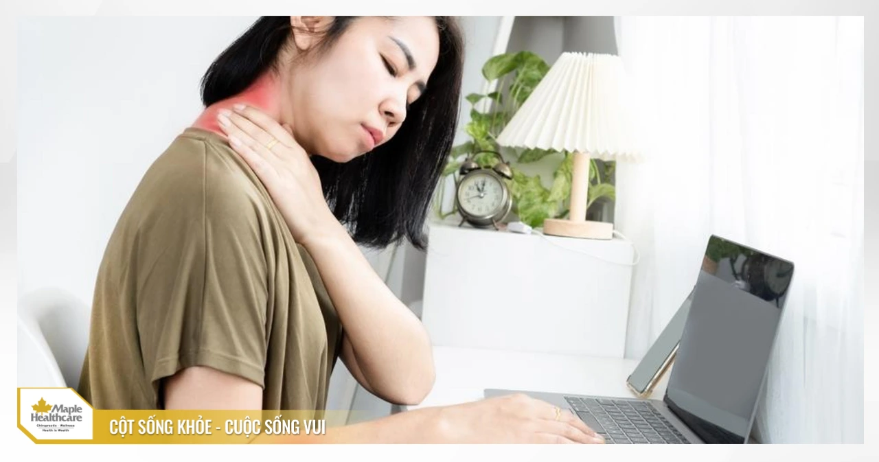 đau bả vai lan xuống tay gây ảnh hưởng cuộc sống