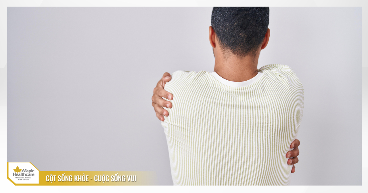 Đau bả vai phải sau lưng